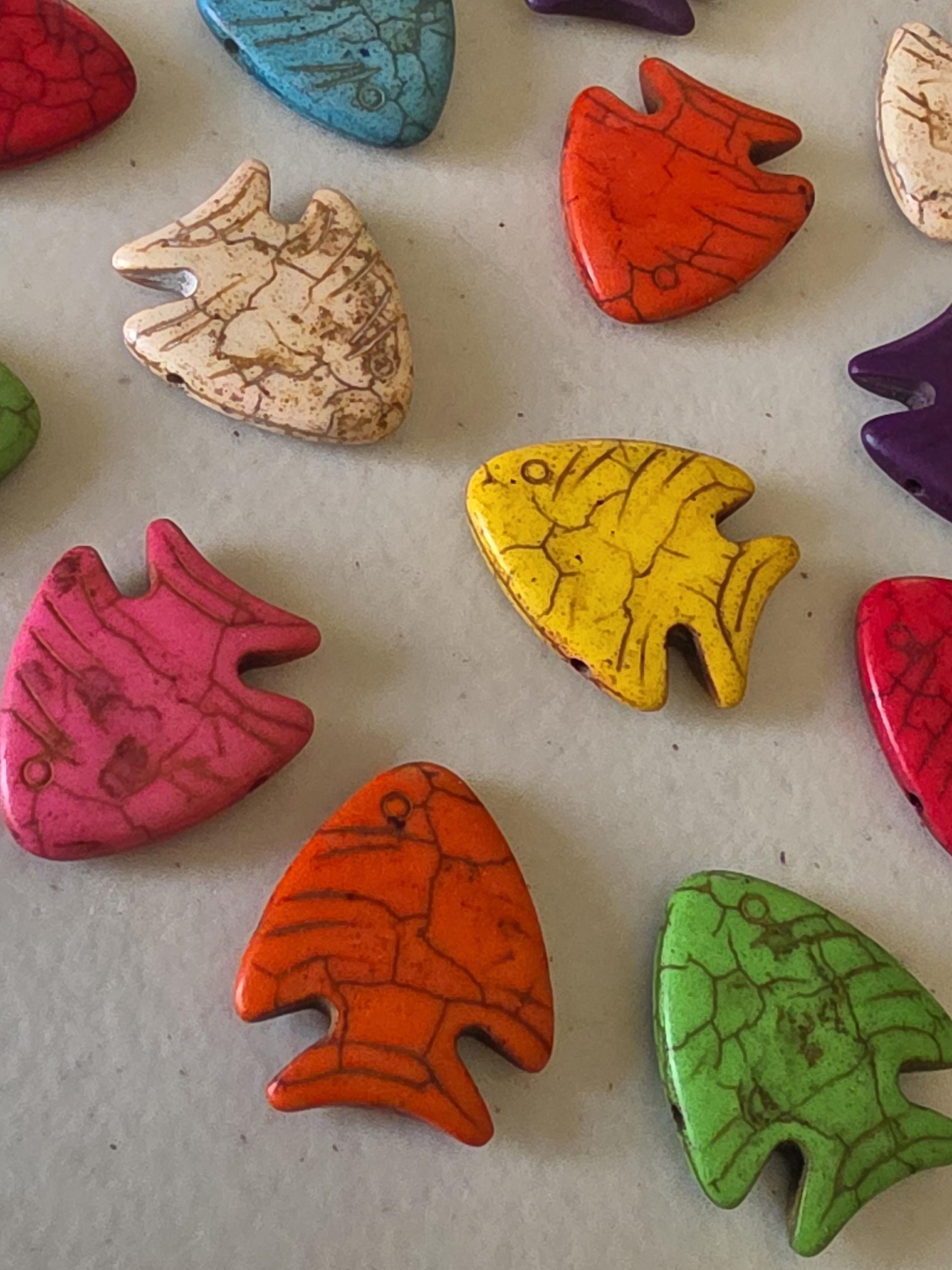 8 beads - Mix colors Fish shape magnesite beads - GM301