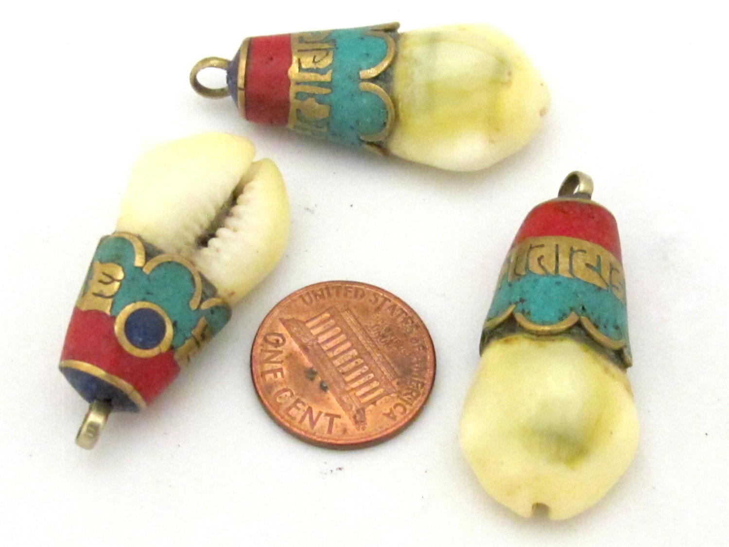 1 Pendant - Tibetan Om mantra cowrie shell brass capped drop pendant bag keychain keyring charm decor PM364