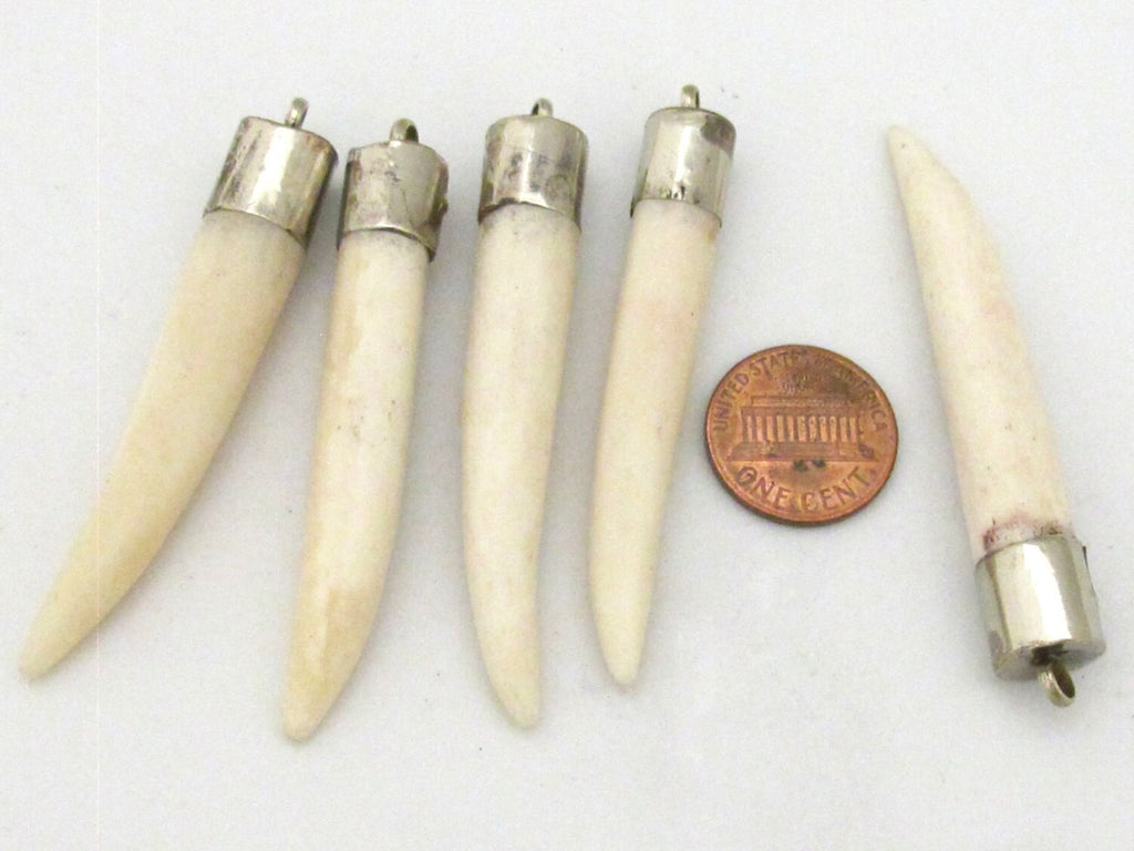 1 Pendant - cream colour carved tooth shape recycled cattle bone pendant - PB093