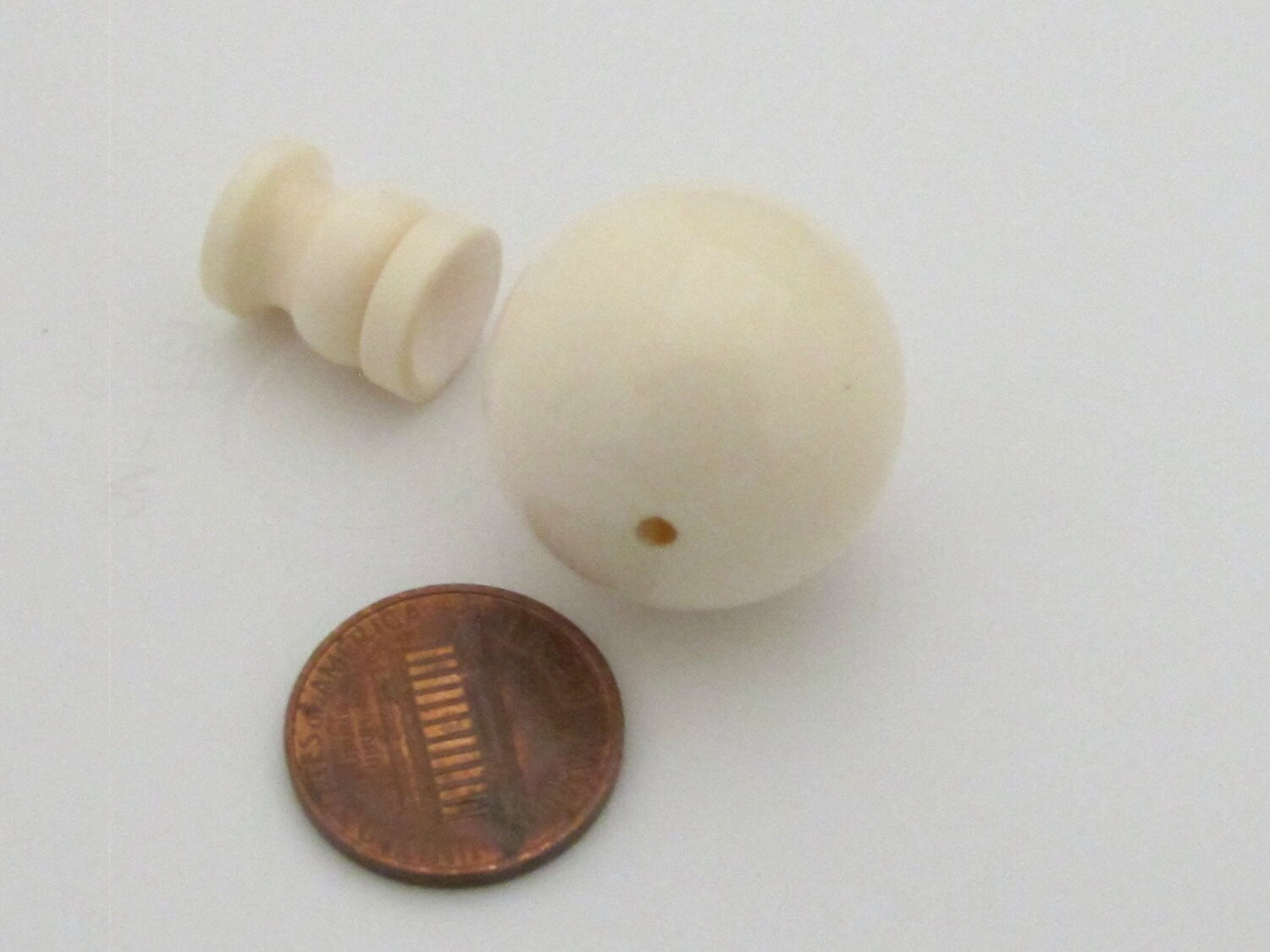 1 Guru bead set - Large 24 mm size cream color recycled cattle bone bead 3 hole prayer mala Guru bead with column bead from Nepal - GB029