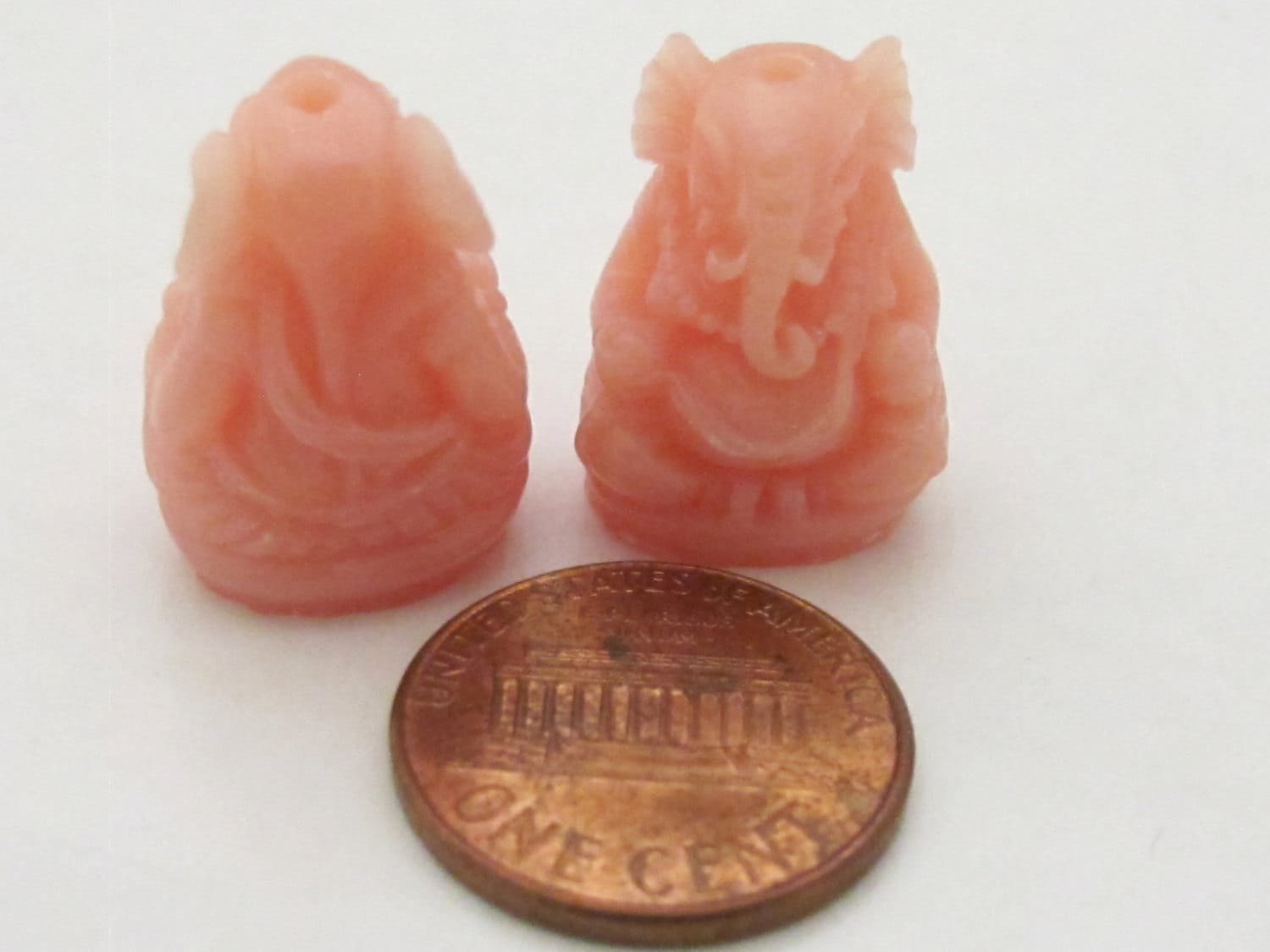 2 BEADS - Ganesha beads Salmon Pink color resin seated Ganesha pendant beads 20 mm x 15 mm - BD784H