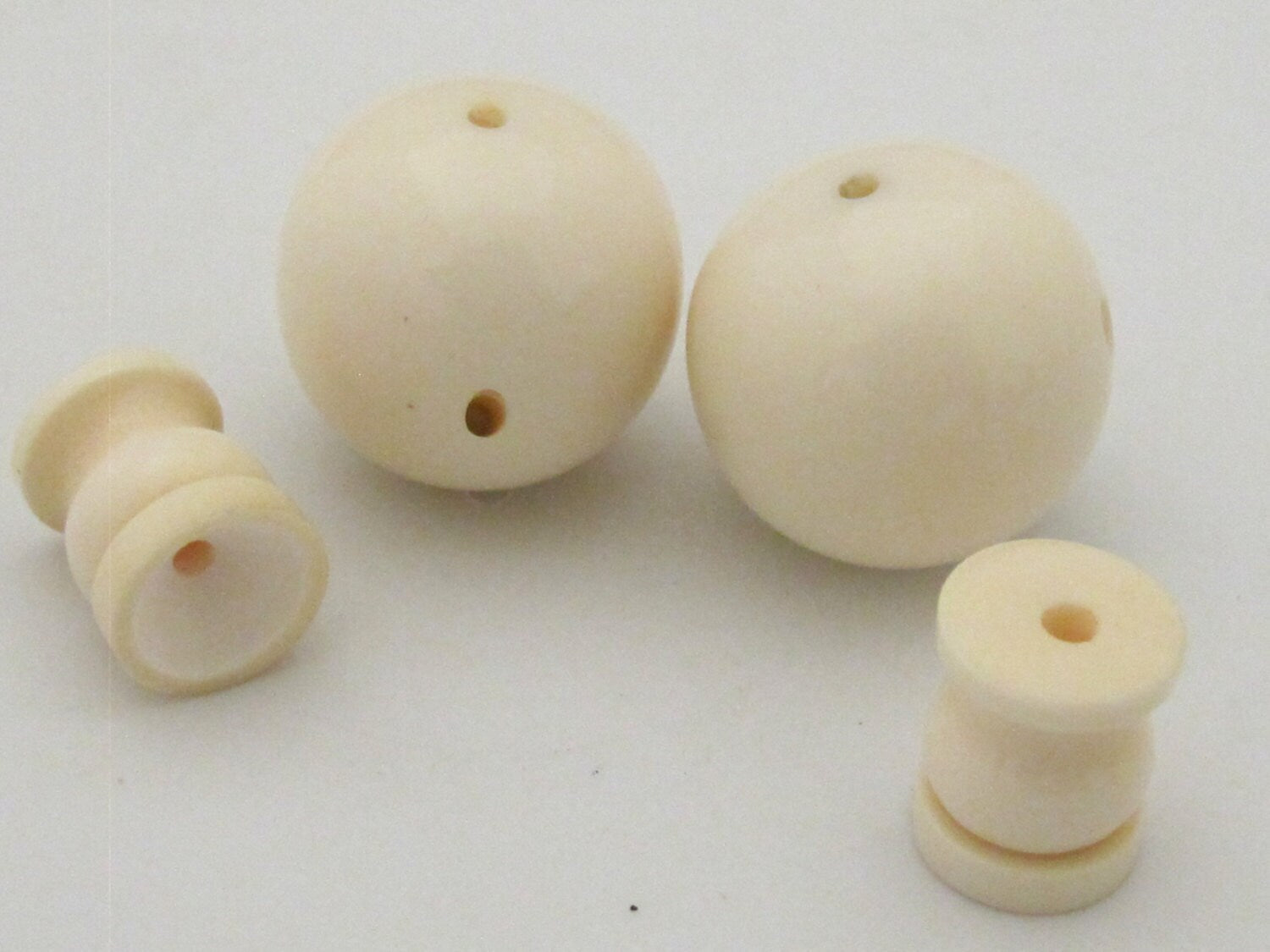 1 Guru bead set - Large 24 mm size cream color recycled cattle bone bead 3 hole prayer mala Guru bead with column bead from Nepal - GB029