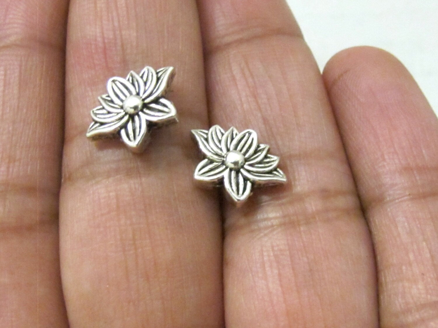 10 Beads - Antiqued silver tone small Lotus flower shape metal beads 8 mm x 12 mm - BD787