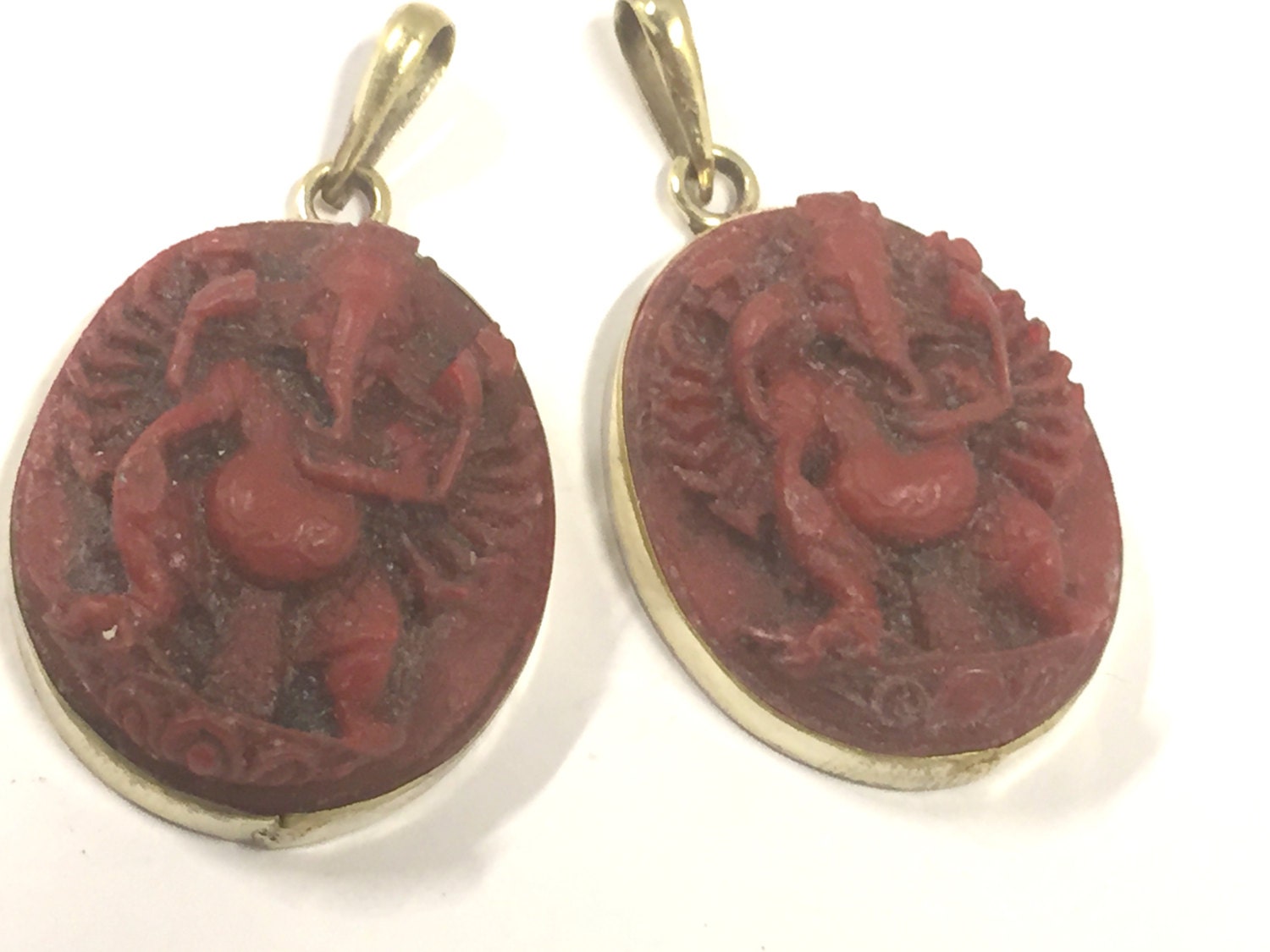 1 pendant - Ethnic Oval shape red Ganesha pendant from Nepal - PS006A