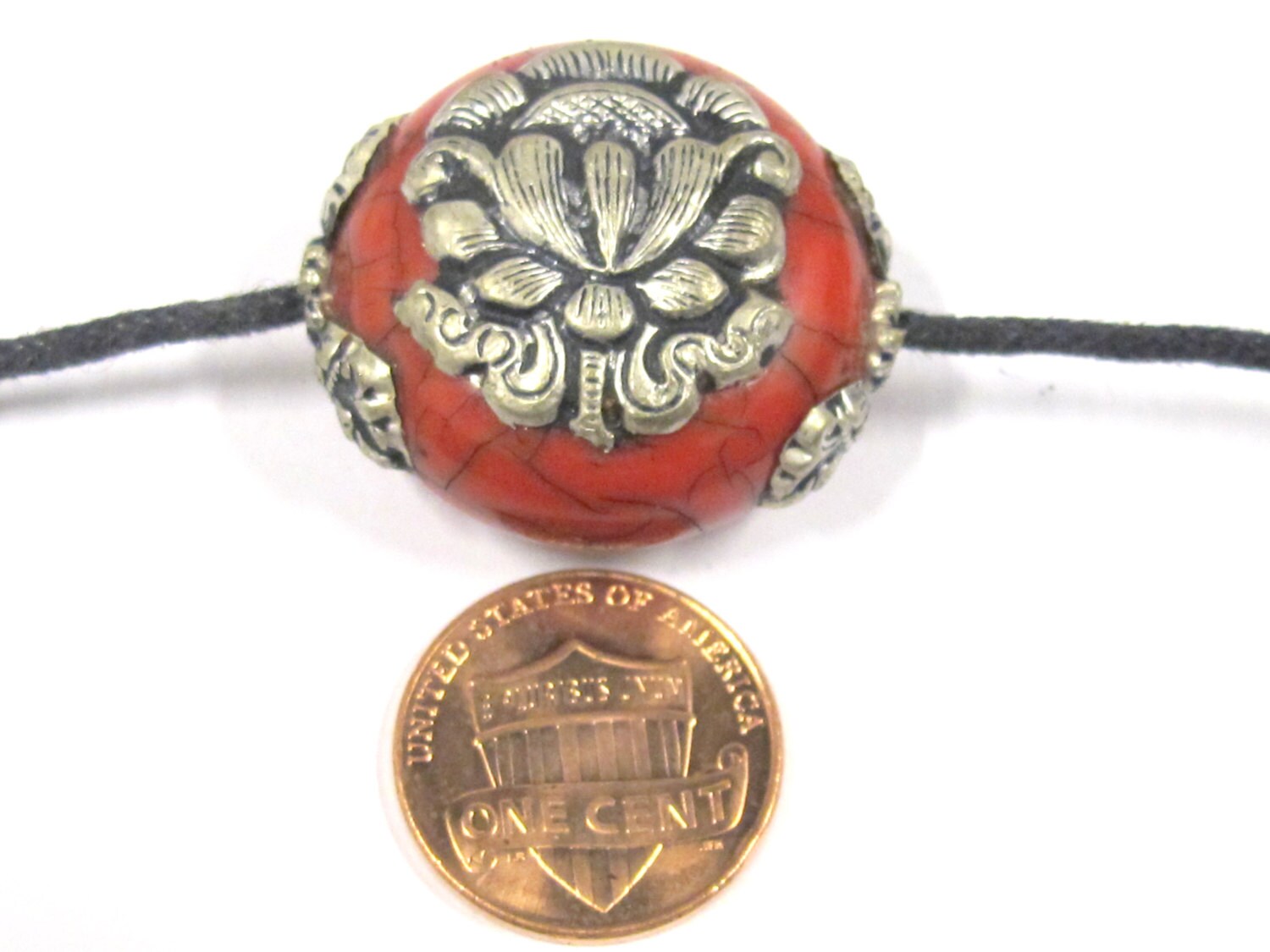 1 Bead - Beautiful large reversible red crackle resin Tibetan silver Lotus flower bead - BD792