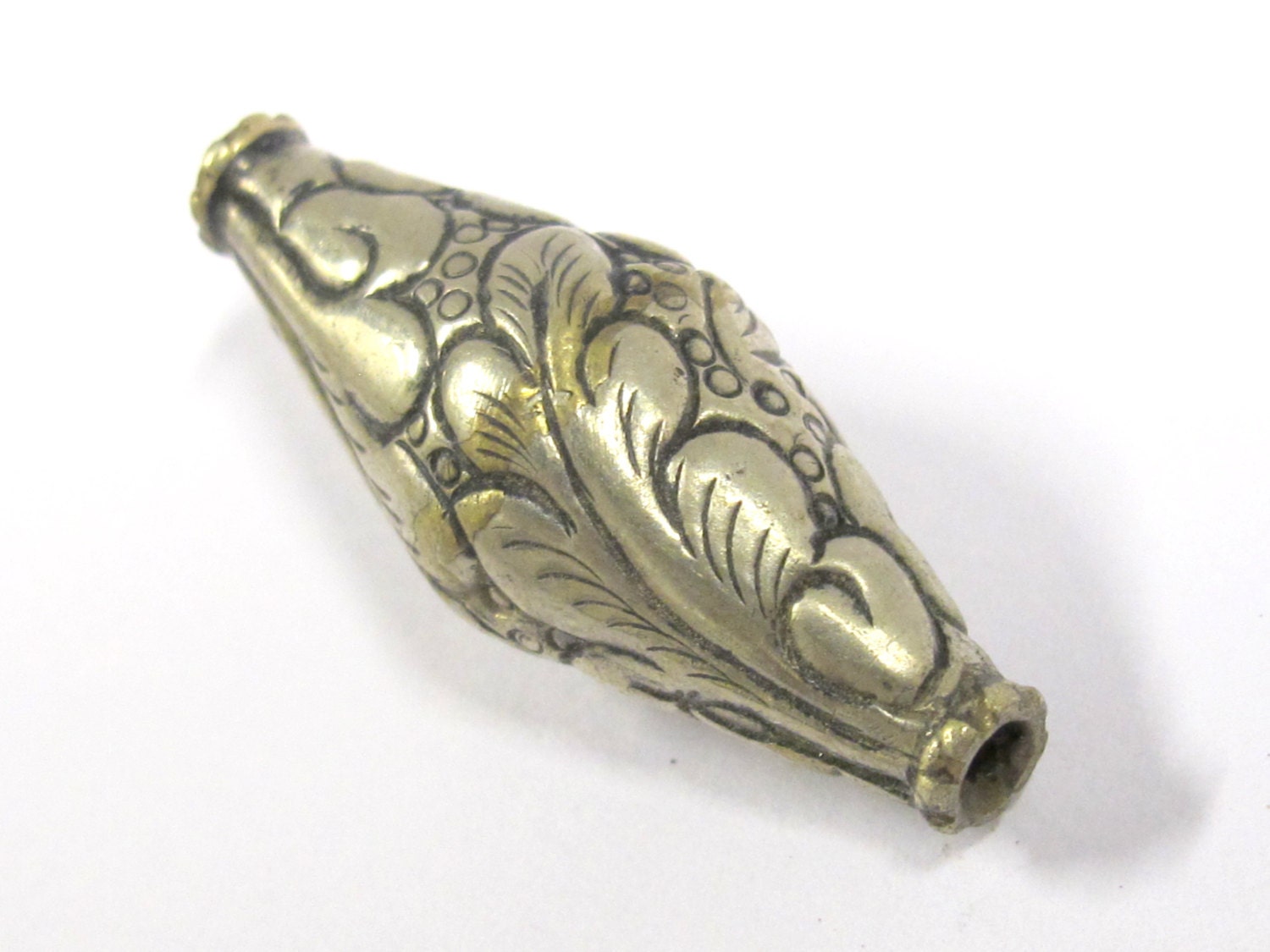1 BEAD - Beautiful Bicone ethnic Tibetan silver floral Leaf design beads from Nepal - BD803