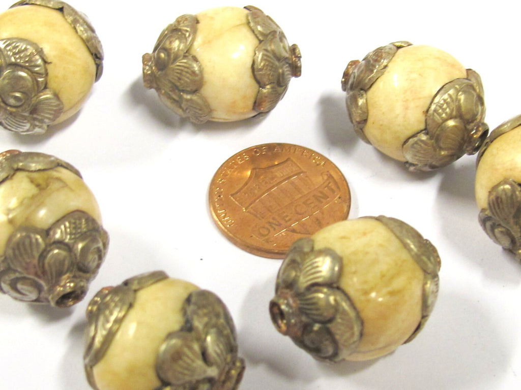 2 Beads - Tibetan silver antiqued floral capped Tribal naga conch shell bead - CH061s