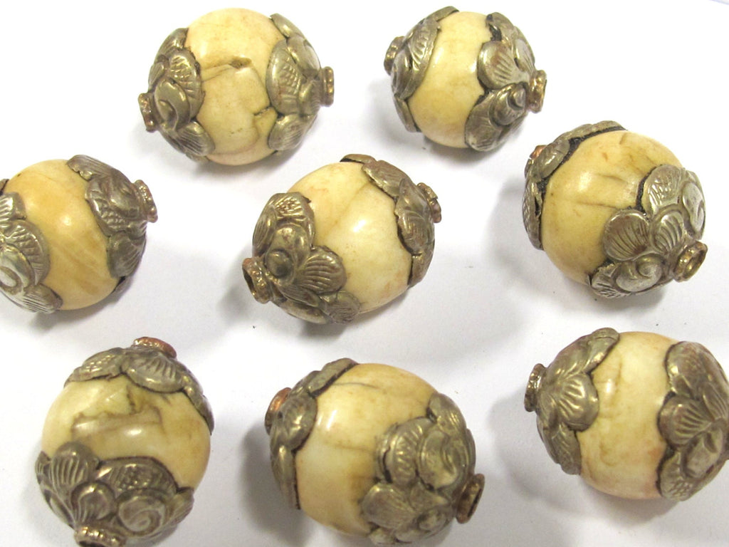 1 Bead - Tibetan silver antiqued floral capped Tribal naga conch shell bead - CH061