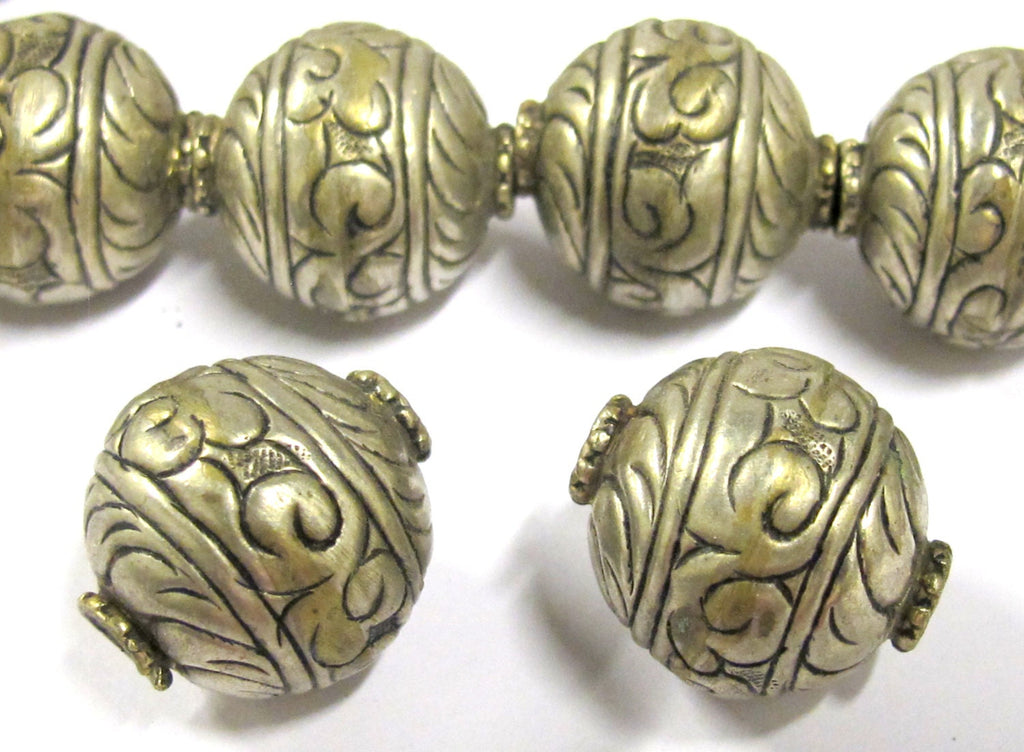 1 BEAD - Beautiful large Tibetan silver floral design oval shape beads 19 - 20 mm - BD802