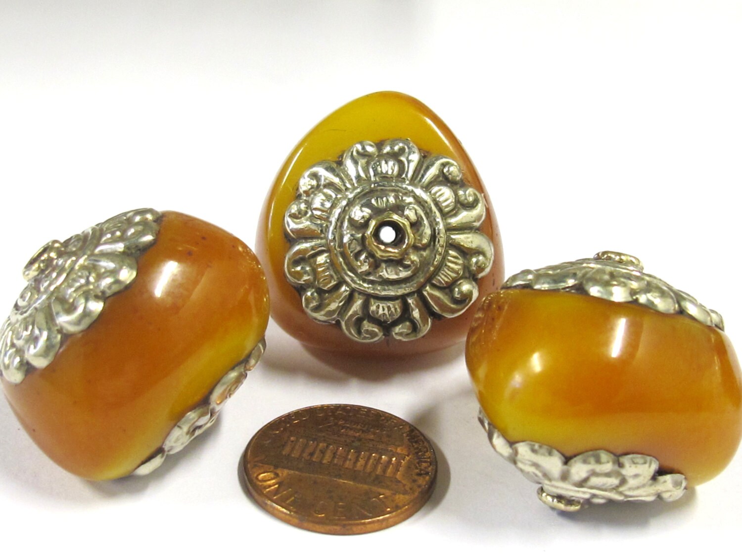 1 BEAD - Large amber copal resin tibetan silver floral design capped bead from Nepal - BD814