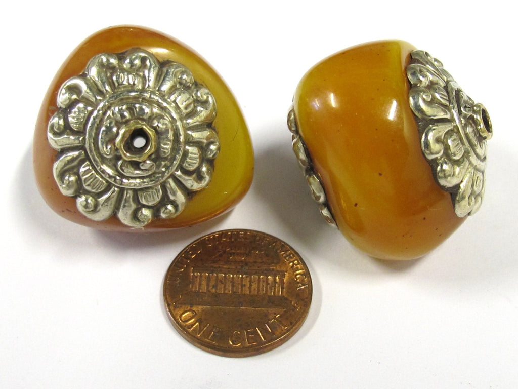 1 BEAD - Large amber copal resin tibetan silver floral design capped bead from Nepal - BD814