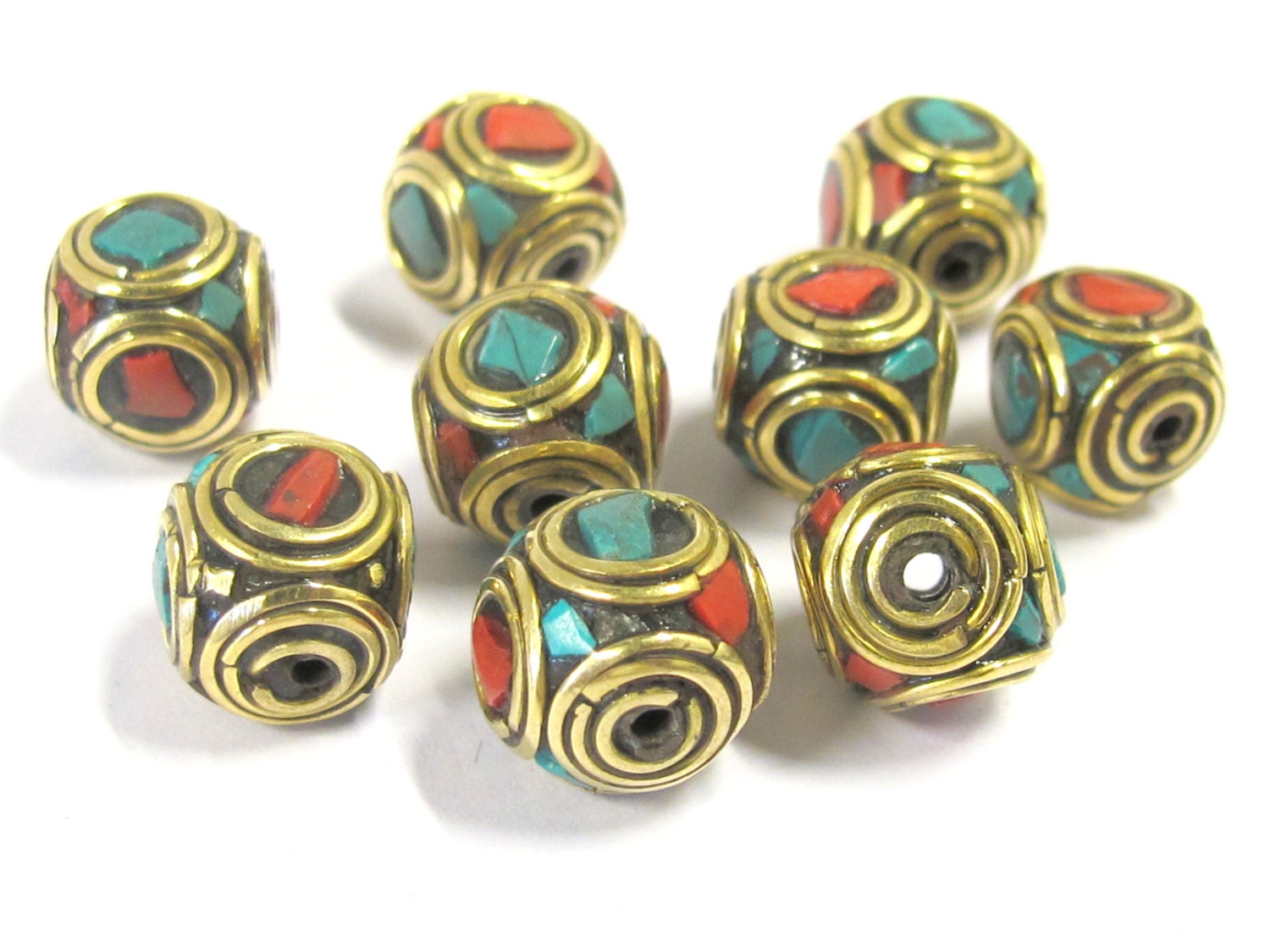 2 Beads - Rondelle shape ethnic Nepal brass beads with turquoise inlay - BD817