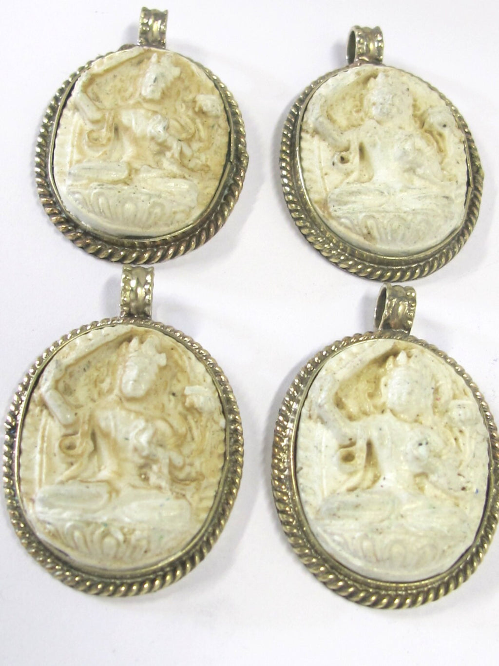 1 Pendant - Oval shape Tibetan white color Manjushri pendant from Nepal - PS012