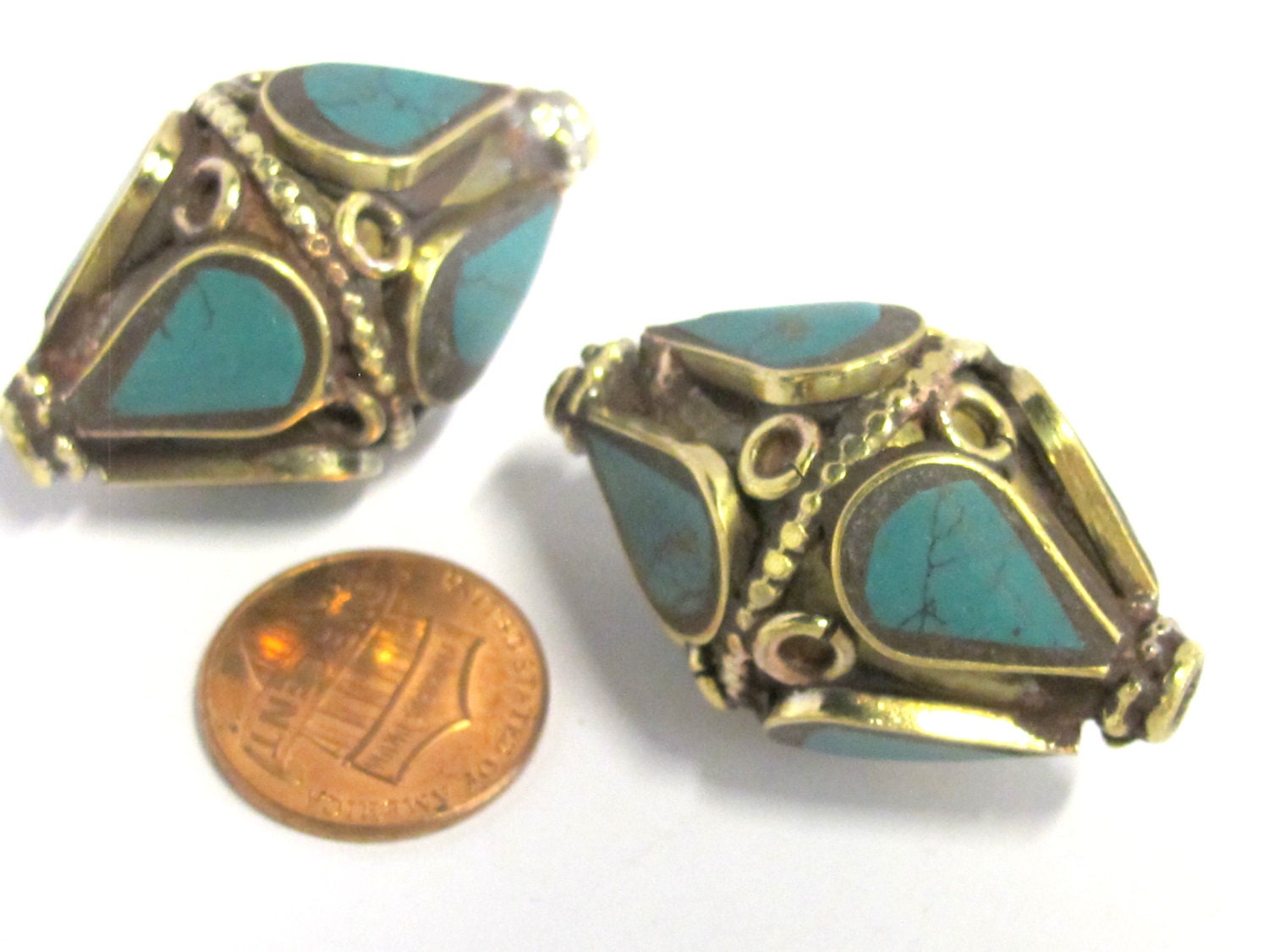 1 Bead - Large Big Tibetan bead - Beautiful large focal bold bicone shape tibetan nepali beads turquoise inlay - BD824