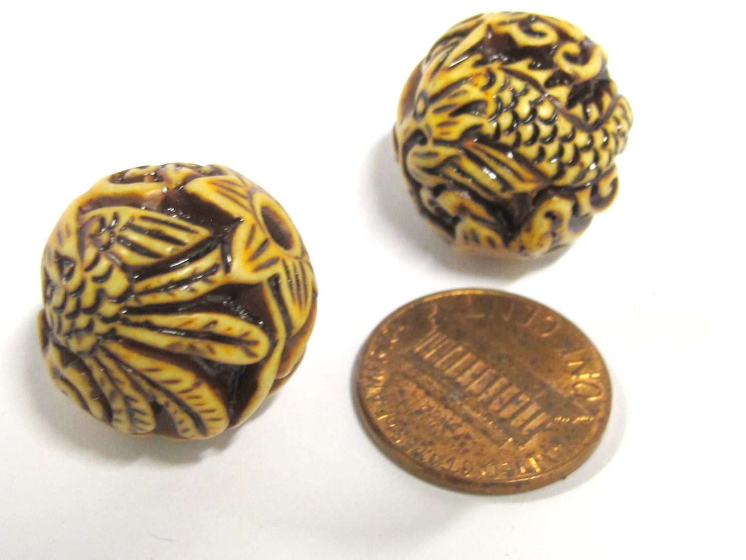 1 Bead - Tibetan carved reconstituted coral resin dragon with phoenix bird bead - BD825