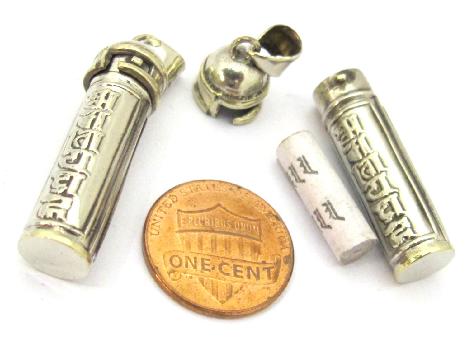 1 Pendant - Tibetan om mantra small size ghau bottle amulet prayer box pendant from Nepal - PM404