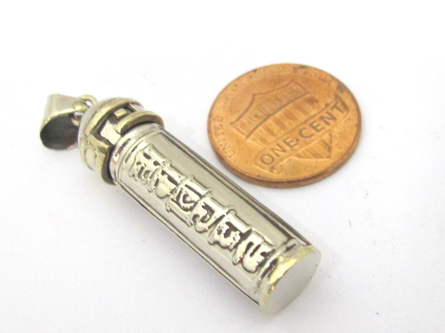 1 Pendant - Tibetan om mantra small size ghau bottle amulet prayer box pendant from Nepal - PM404