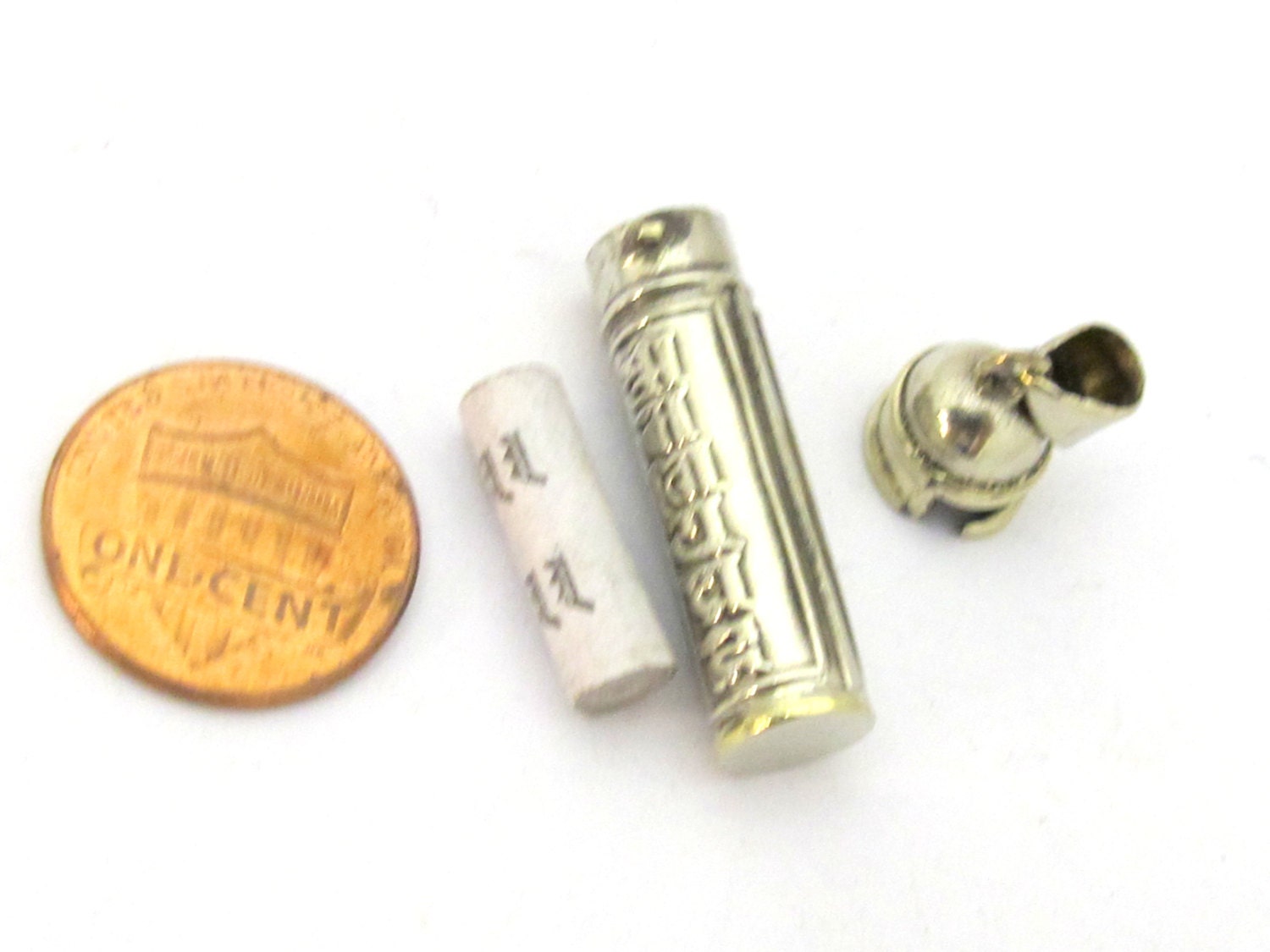 1 Pendant - Tibetan om mantra small size ghau bottle amulet prayer box pendant from Nepal - PM404