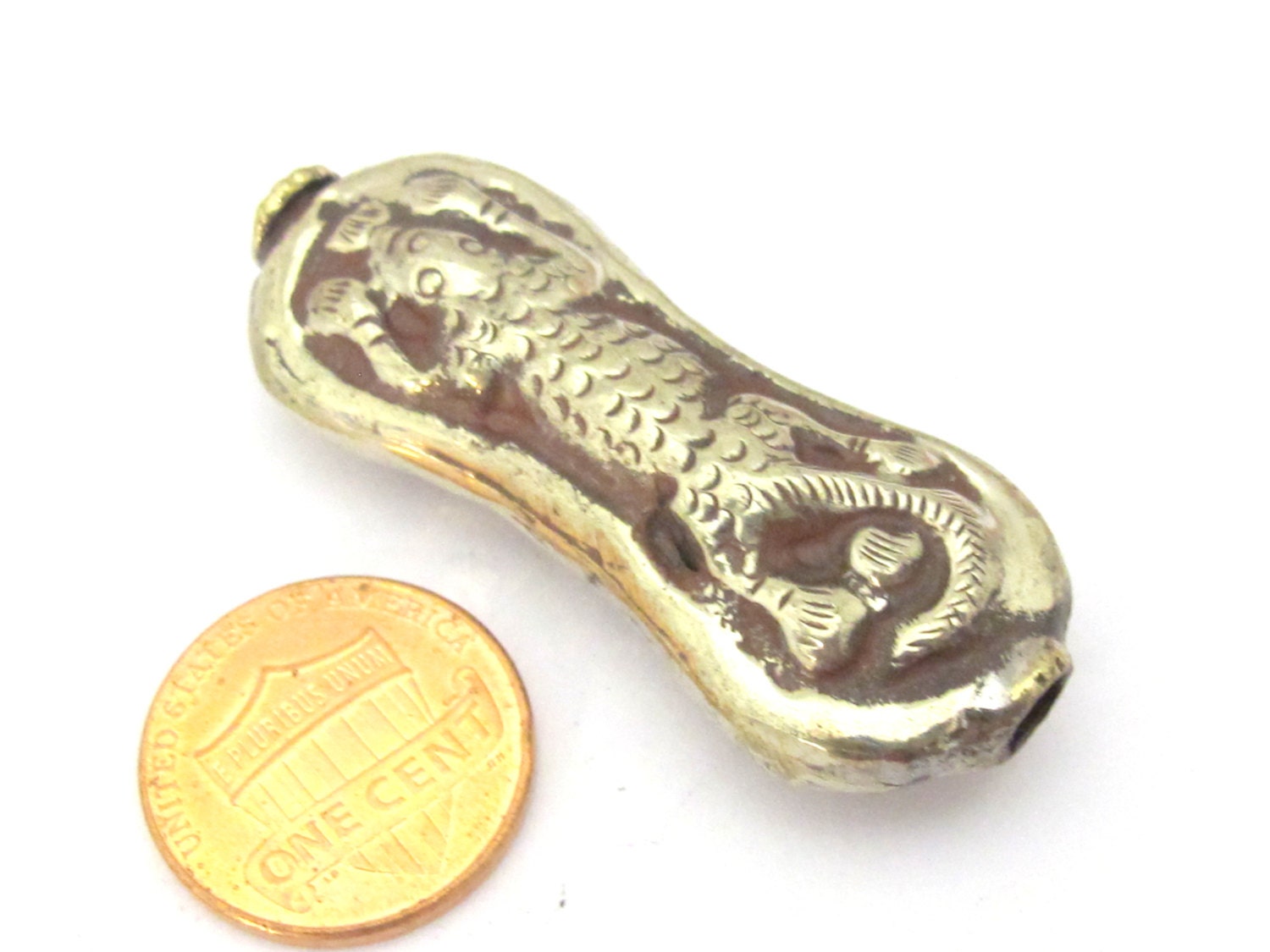1 Bead - Beautiful Tibetan Silver Lizard carved reversible large bead from Nepal -BD837