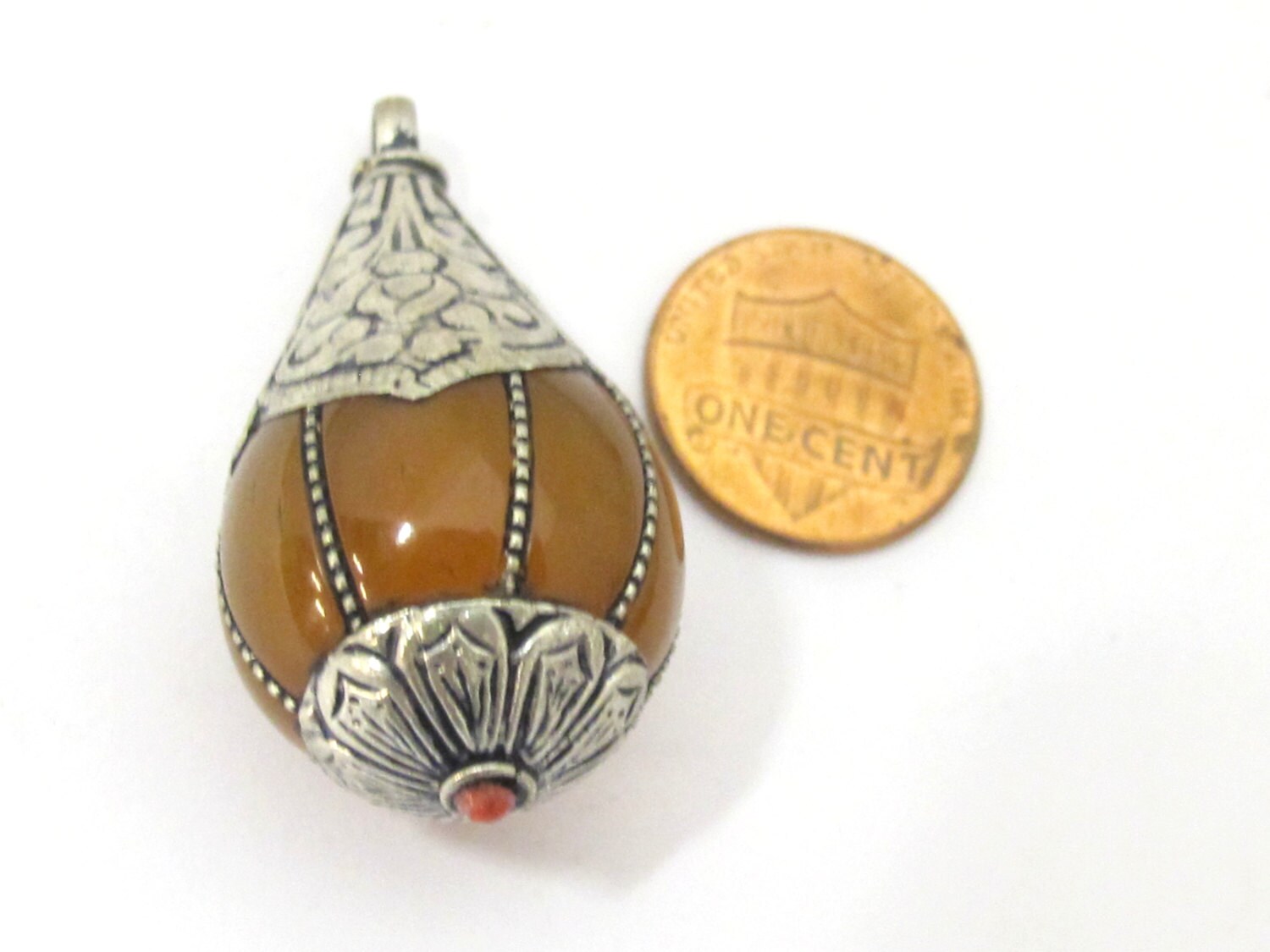 Beautiful Teardrop shape Tibetan silver capped copal resin pendant - 1 pendant - PM415