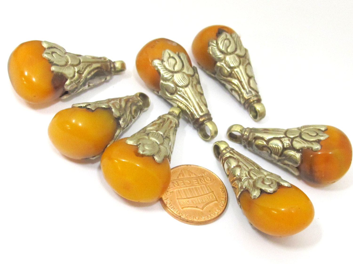 1 Pendant - Small medium sized Tibetan silver copal resin pendant with lotus floral design bail - PM425
