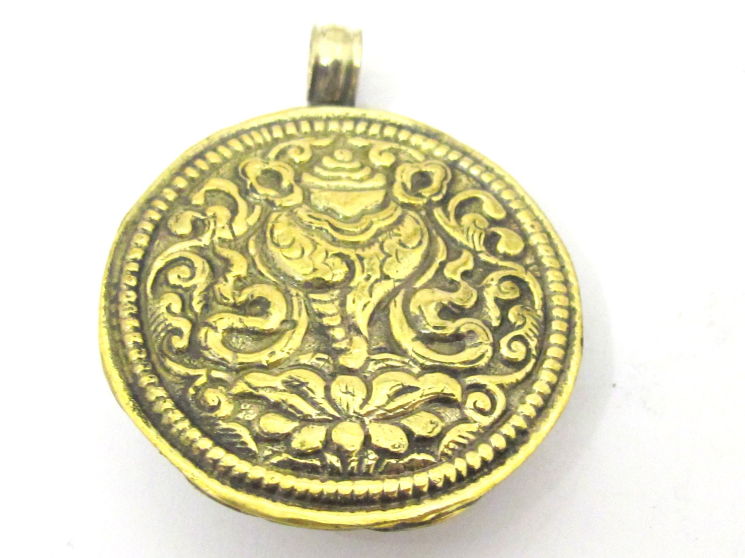 1 Pendant - Reversible Tibetan conch shell brass pendant with auspicious conch lotus flower symbol - PM429