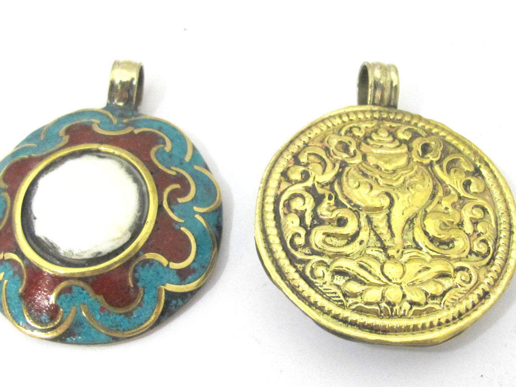 1 Pendant - Reversible Tibetan conch shell brass pendant with auspicious conch lotus flower symbol - PM429