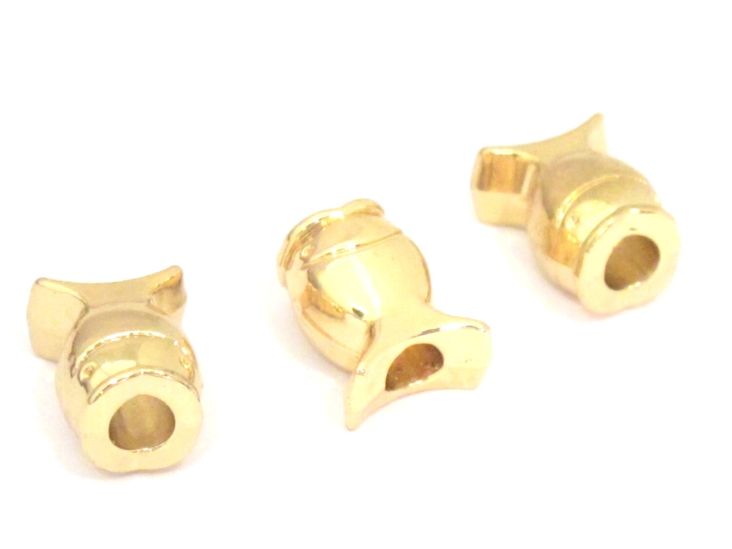 4 BEADS - Gold plated fish beads with large hole size - BD842