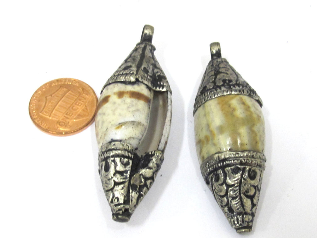 1 Pendant - Tibetan pendants - Ethnic Tibetan silver repousse carved cap bail shell pendant from Nepal - SP045