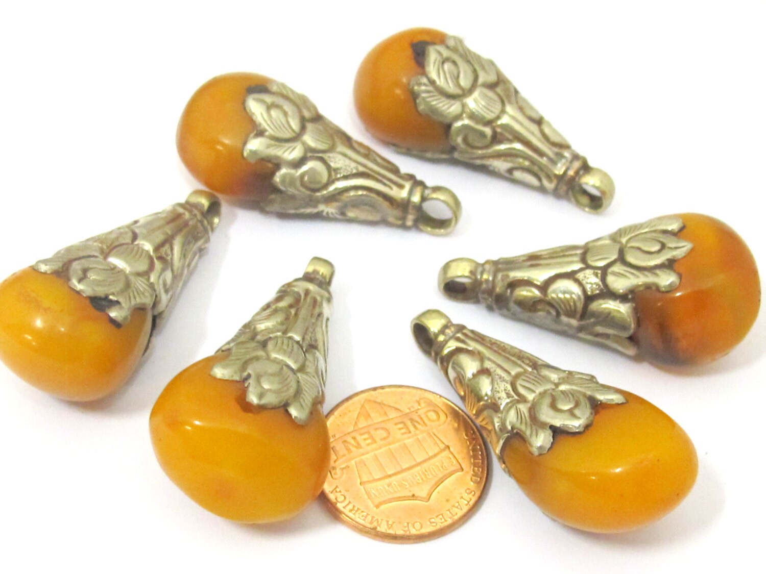 1 Pendant - Small medium sized Tibetan silver copal resin pendant with lotus floral design bail - PM425