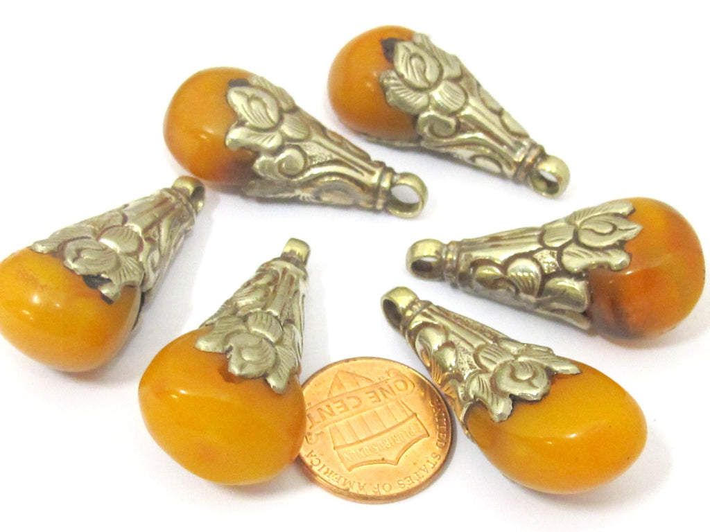 1 Pendant - Small medium sized Tibetan silver copal resin pendant with lotus floral design bail - PM425