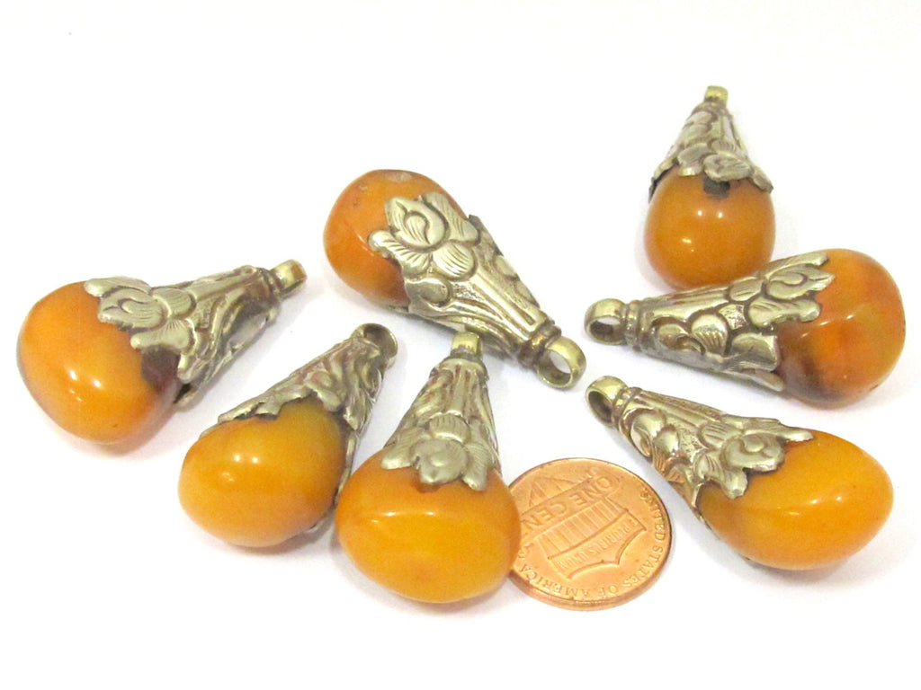 1 Pendant - Small medium sized Tibetan silver copal resin pendant with lotus floral design bail - PM425