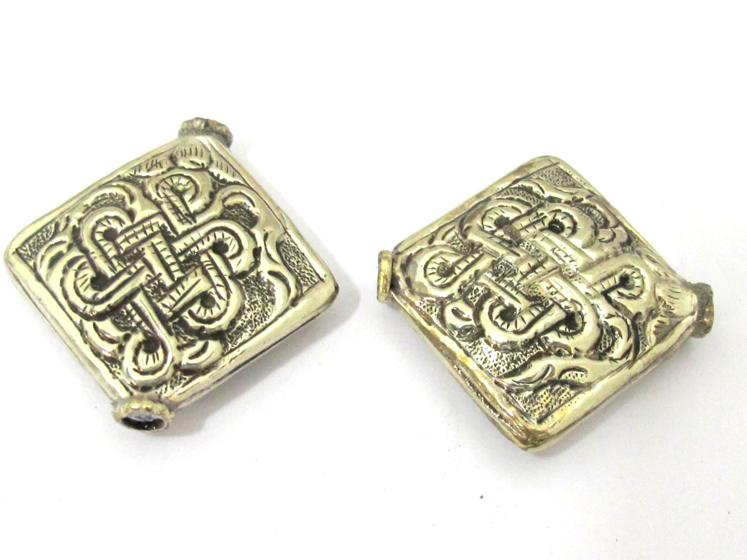 2 Beads - Large size Tibetan silver repousse endless knot design focal pendant bead - tibetan beads nepal beads BD846s