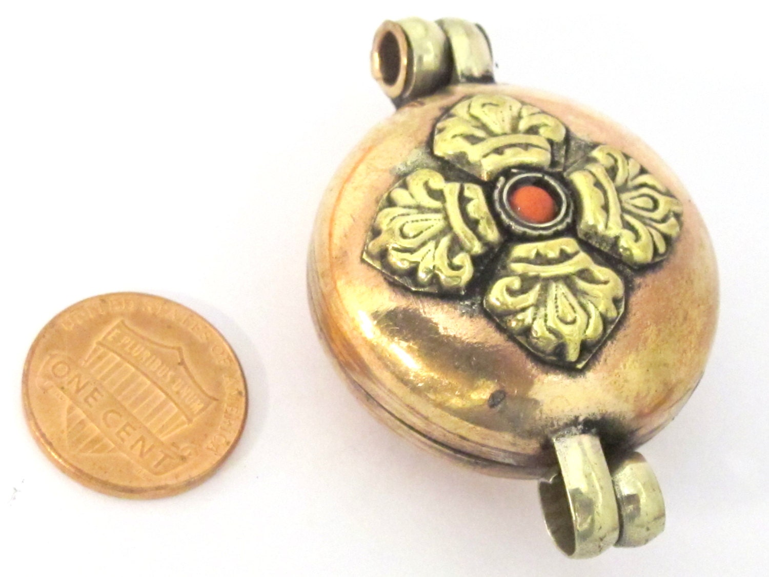 1 Pendant - Tibetan double dorje Kalachakra mantra reversible prayer box copper tone brass pendant - PM438E