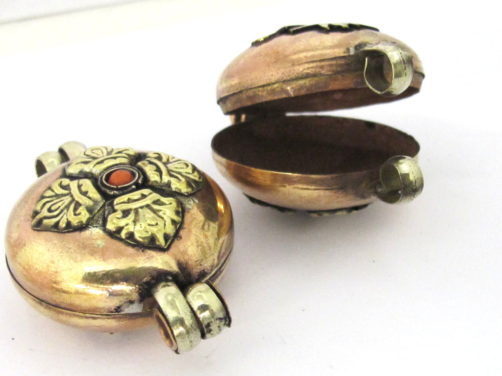 1 Pendant - Tibetan double dorje Kalachakra mantra reversible prayer box copper tone brass pendant - PM438E