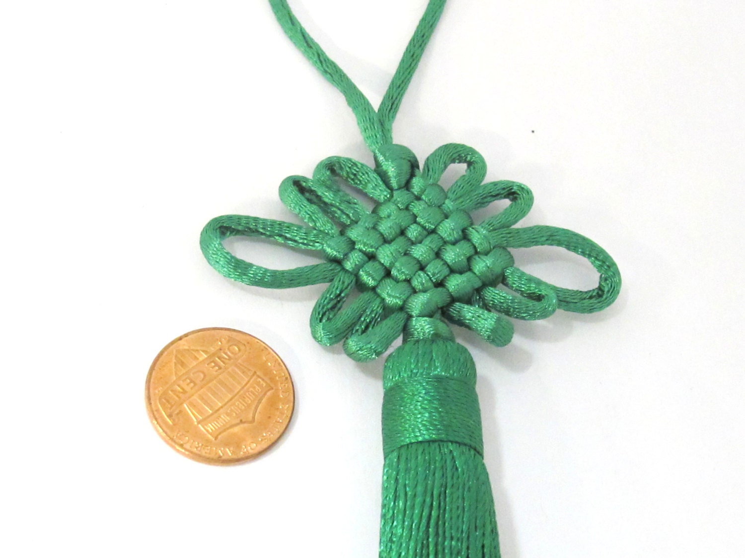 1 Piece - Long tassel Green color chinese infinity knot tassel charm supplies - 8.5 inches long - BD856