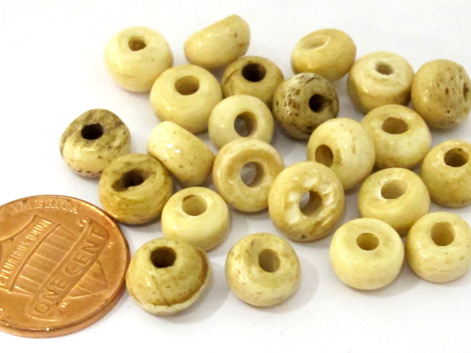 20 Beads- cream color Tibetan recycled cattle bone beads 7 -8 mm x 5-6 mm - ML041D