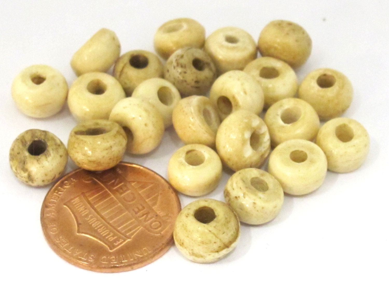 20 Beads- cream color Tibetan recycled cattle bone beads 7 -8 mm x 5-6 mm - ML041D