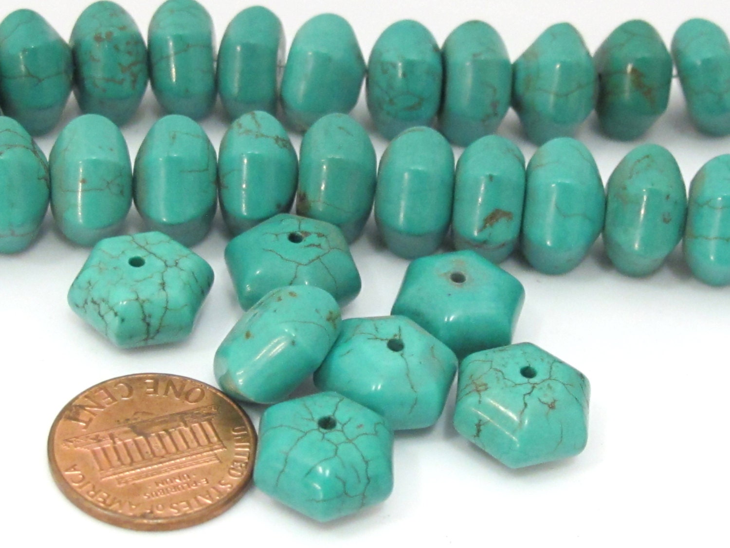 8 BEADS - Turquoise Hex melon shape beads from Nepal 12 mm - GM383