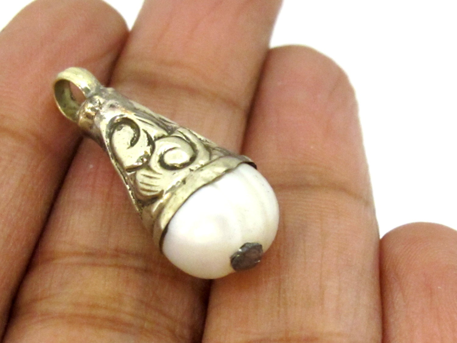 1 pendant - Small petite size Tibetan natural cultured pearl capped charm pendant from Nepal -PM457