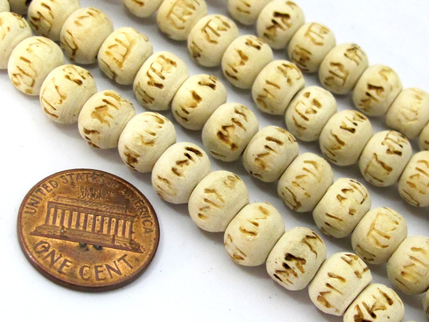20 beads - Light weight cream color wooden beads with Hindi Ram prayer inscribed from Nepal 8 mm - ML046B