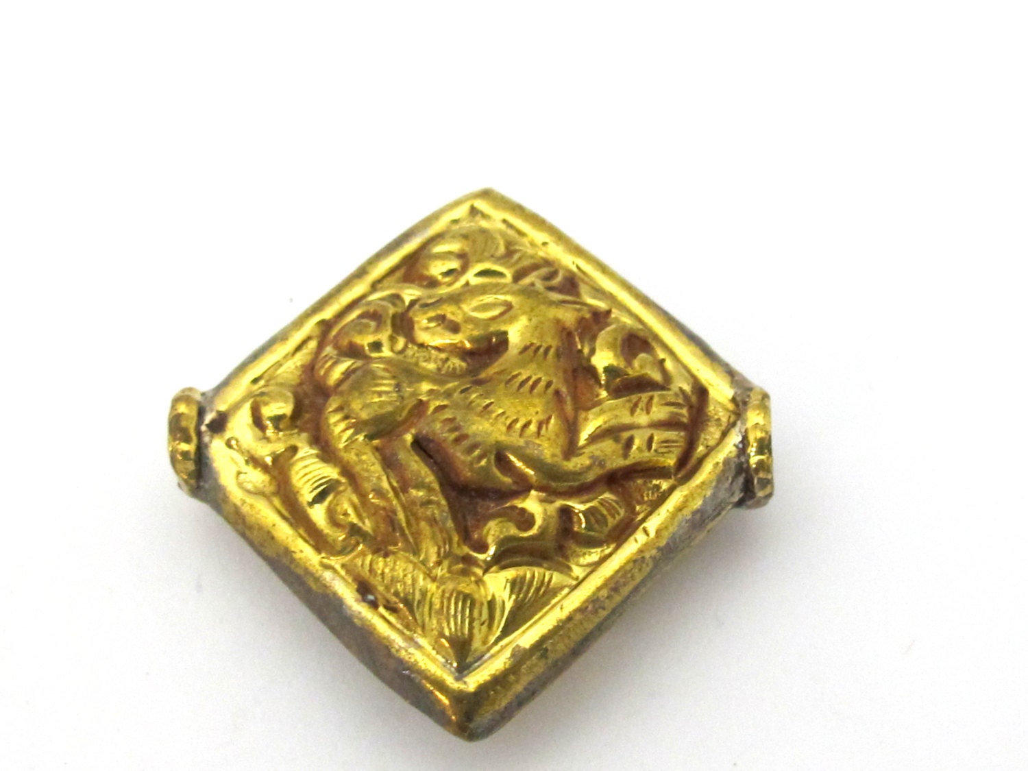 1 Bead - Tibetan Brass bead with deer animal repousse carving from Nepal - Nepalbeadshop jewelry supplies - BD888