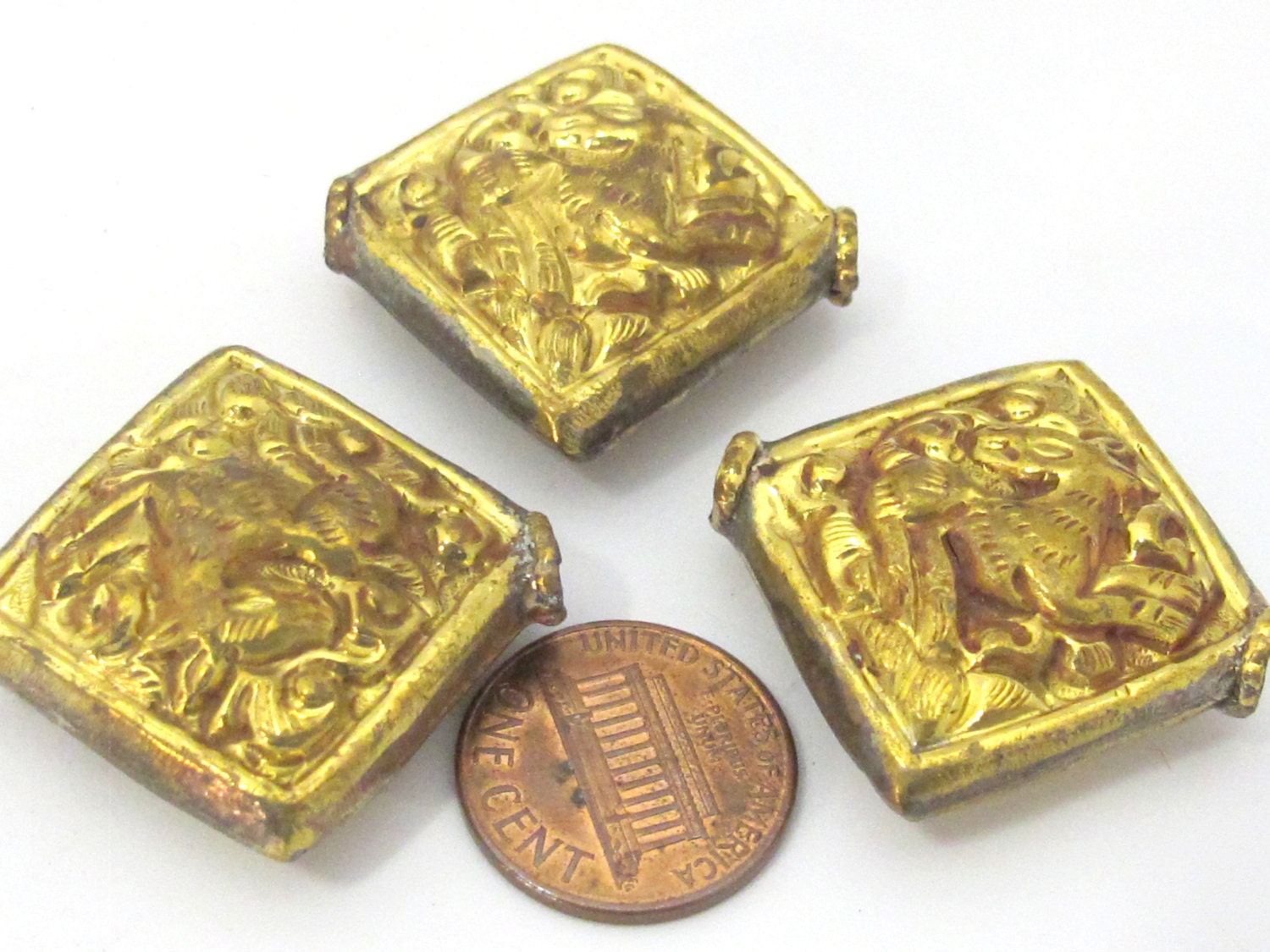 1 Bead - Tibetan Brass bead with deer animal repousse carving from Nepal - Nepalbeadshop jewelry supplies - BD888