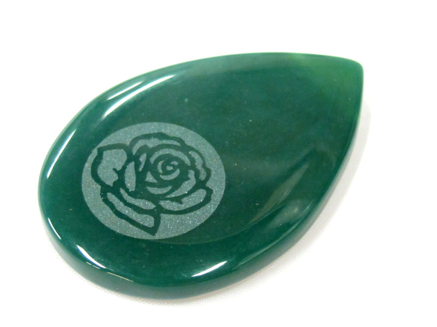 Rose flower etched green agate teardrop shape focal pendant bead - GM391A