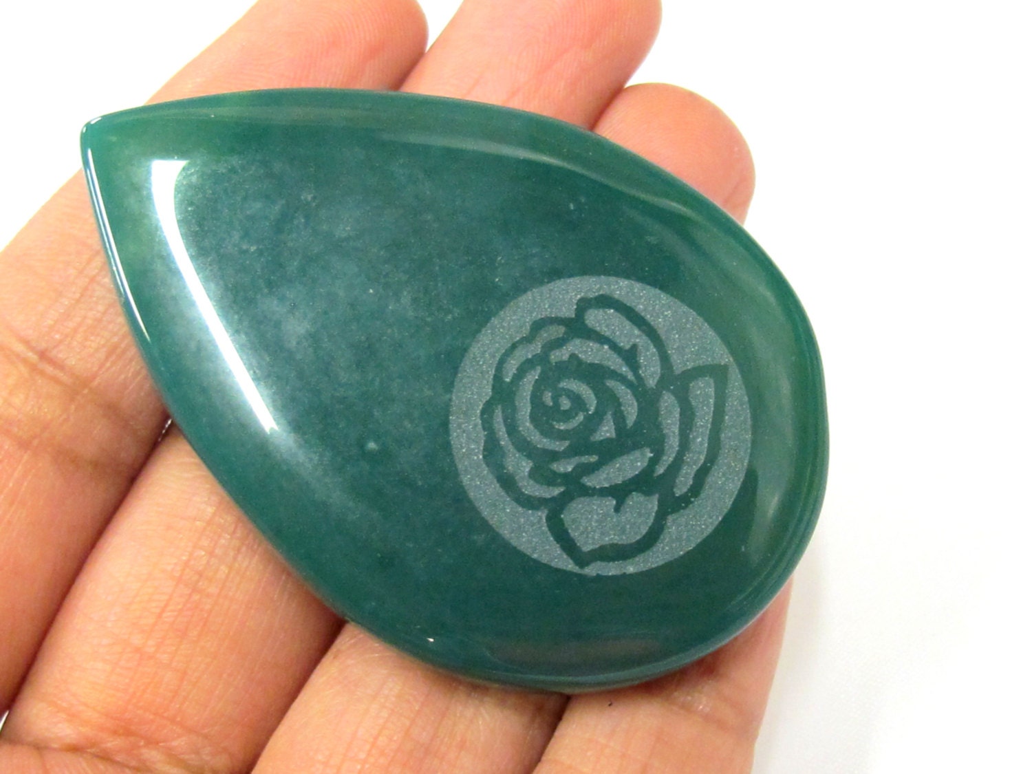 Rose flower etched green agate teardrop shape focal pendant bead - GM391A