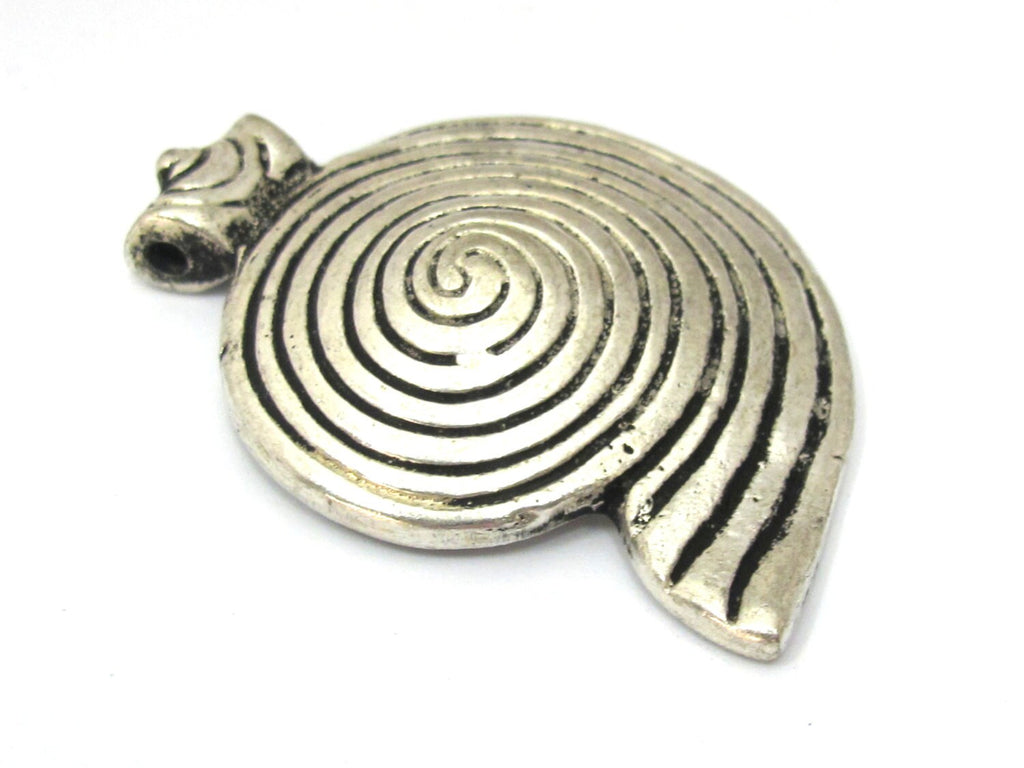 1 Pendant - Tibetan silver spiral coil shell shape pendant - CP112