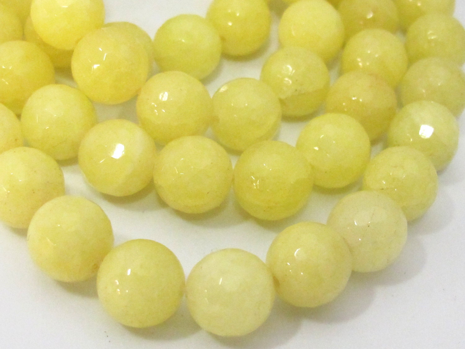 10 BEADS - Faceted yellow dyed jade gemstone beads 10 mm - GM394