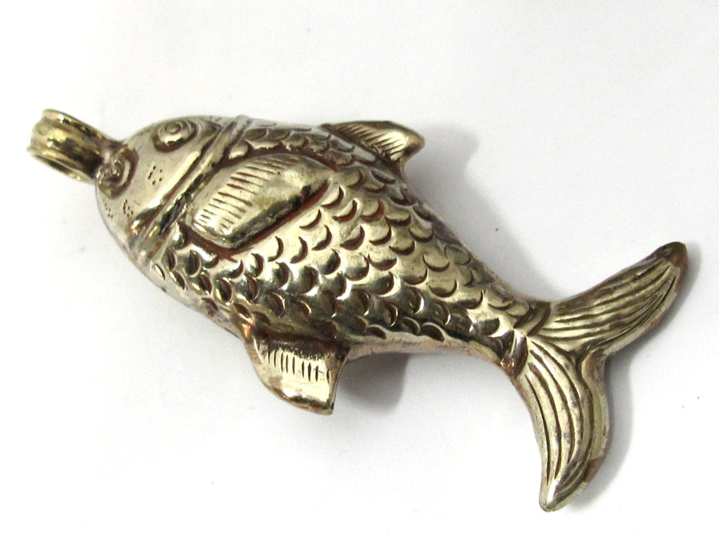 1 Pendant - Large Tibetan silver repousse carving fish pendant from Nepal - PM472A