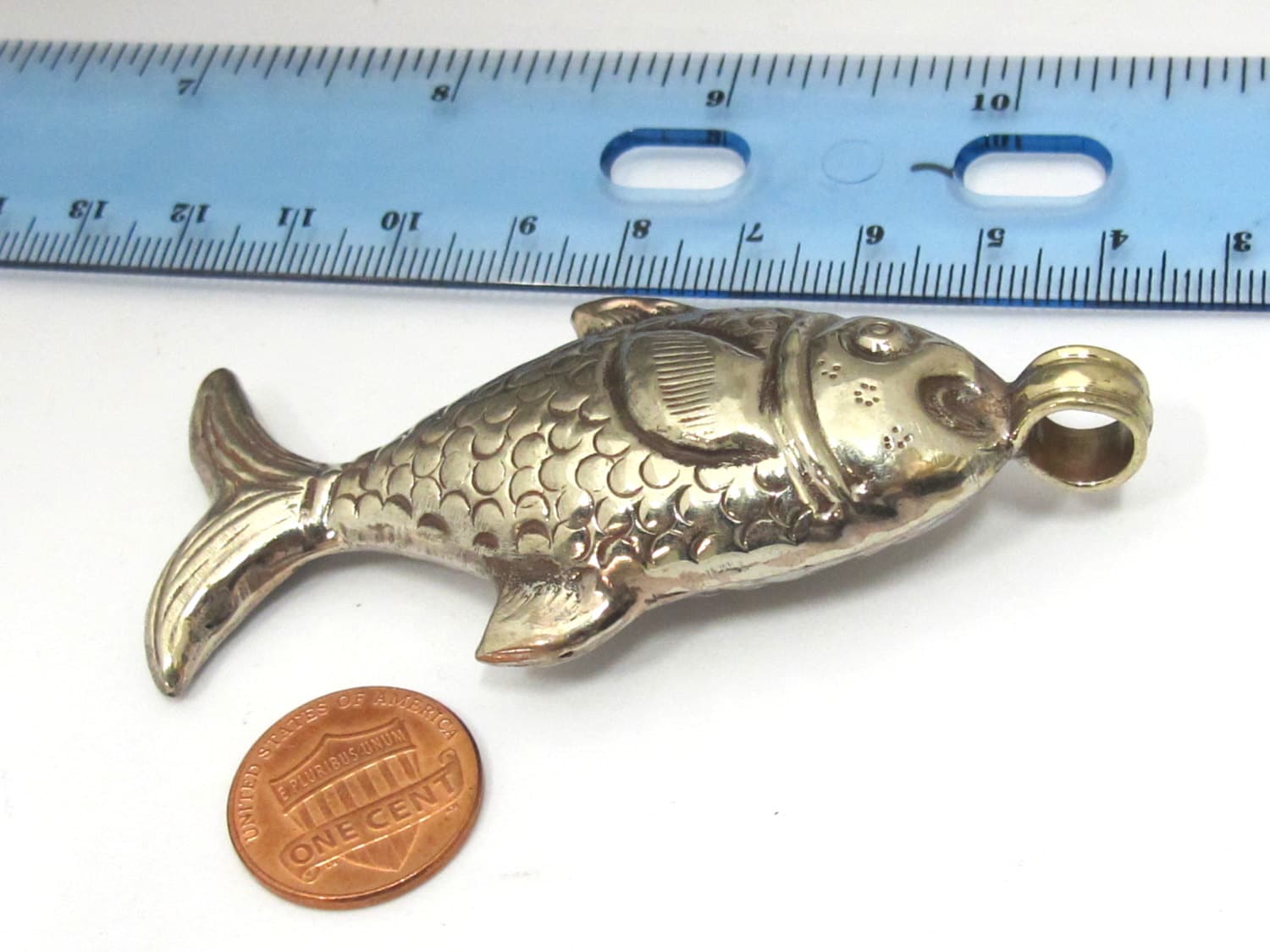1 Pendant - Large Tibetan silver repousse carving fish pendant from Nepal - PM472A