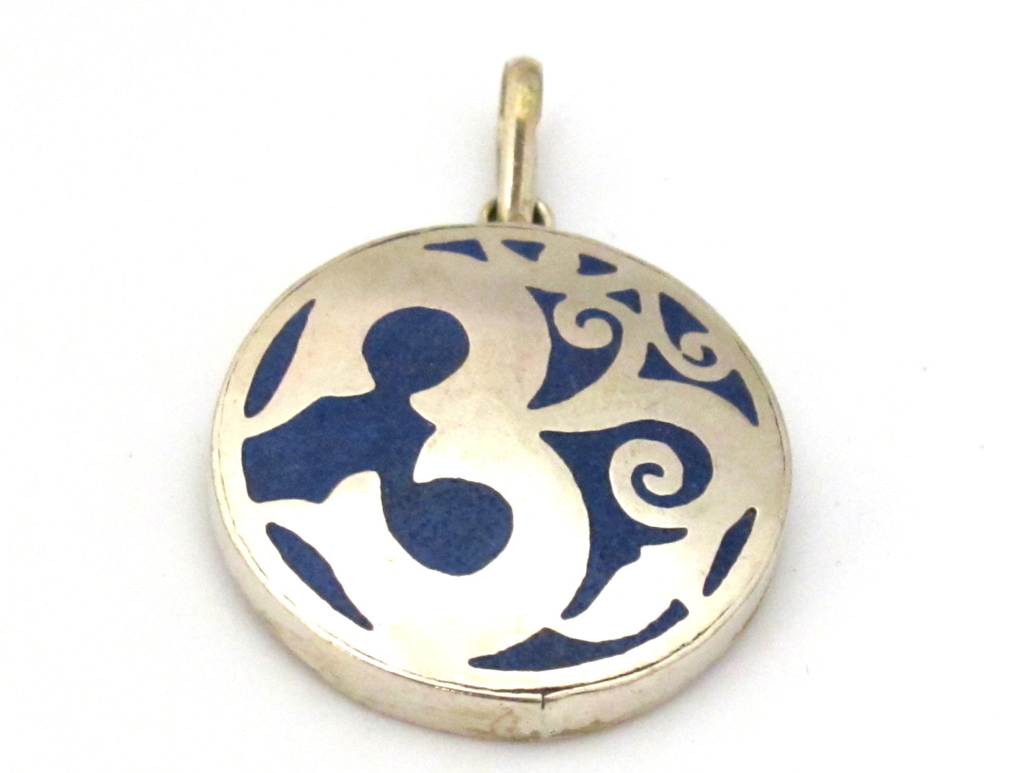 Tibetan round shape sanskrit OM mantra floral design pendant - Tibetan pendant supplies - Nepalbeadshop - PM475B